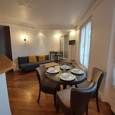 Superb Cozy & Spacious - 12th