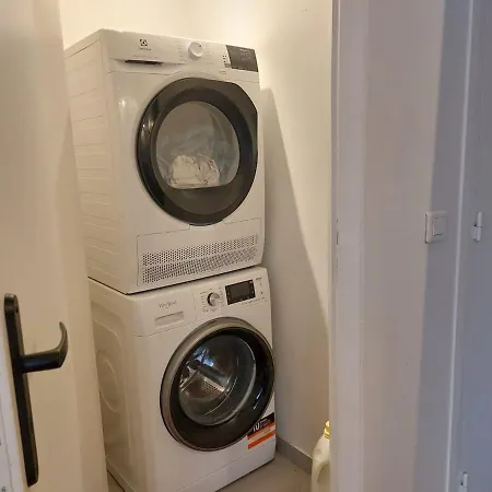 Superb Cozy & Spacious - 12th *